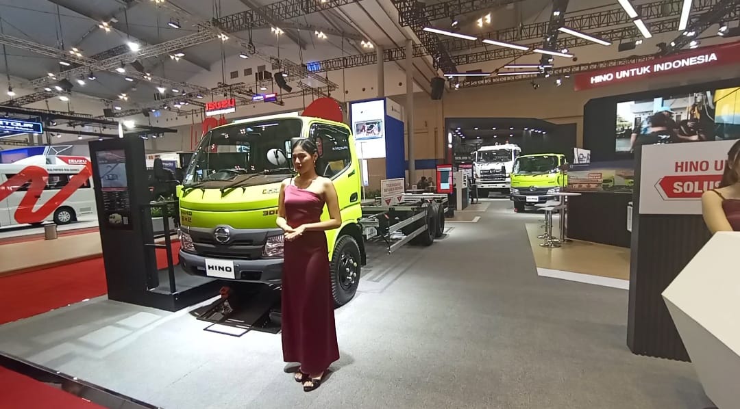 Truk Hino di pameran Gaikindo Indonesia International Auto Show (GIIAS) 2024. (Foto: Kabar Bursa/Citra)