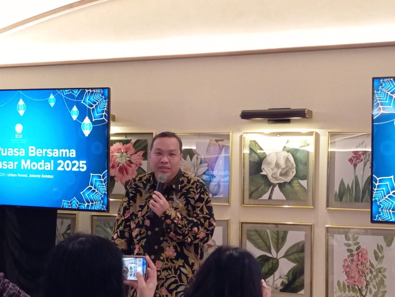 Direktur Utama Bursa Efek Indonesia (BEI), Iman Rachman, dalam acara buka bersama dengan wartawan pasar modal di Restoran Semasa Dulu, Cilandak Jakarta Selatan pada Senin, 24 Maret 2025. (Foto: Kabarbursa/Desty Luthfiani)