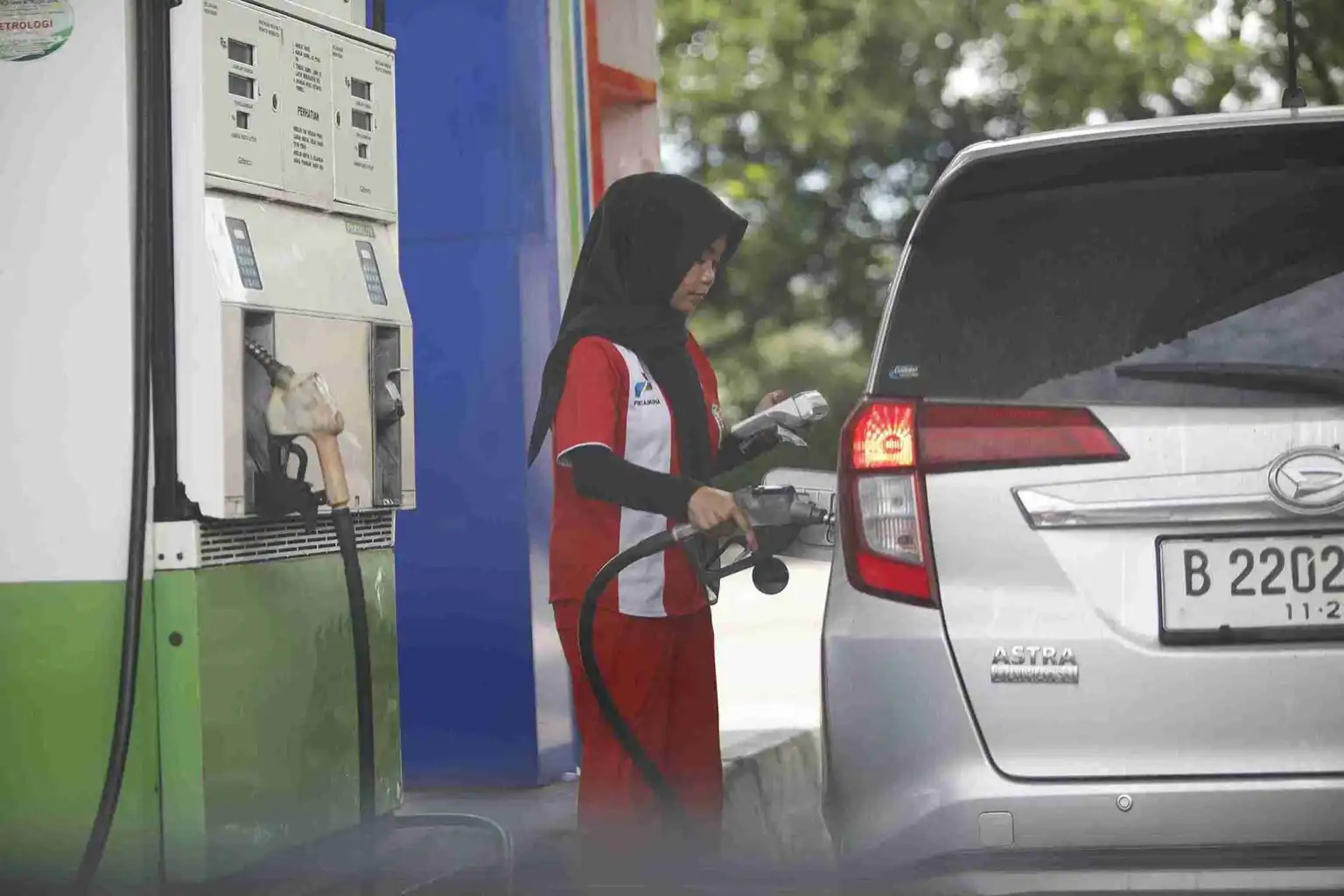Ilustrasi: Harga minyak dunia naik tipis. Pasar menanti keputusan OPEC+ soal produksi, di tengah meredanya perang dagang AS–UE dan pernyataan Rusia soal kuota. Foto: KabarBursa/Abbas Sandji.