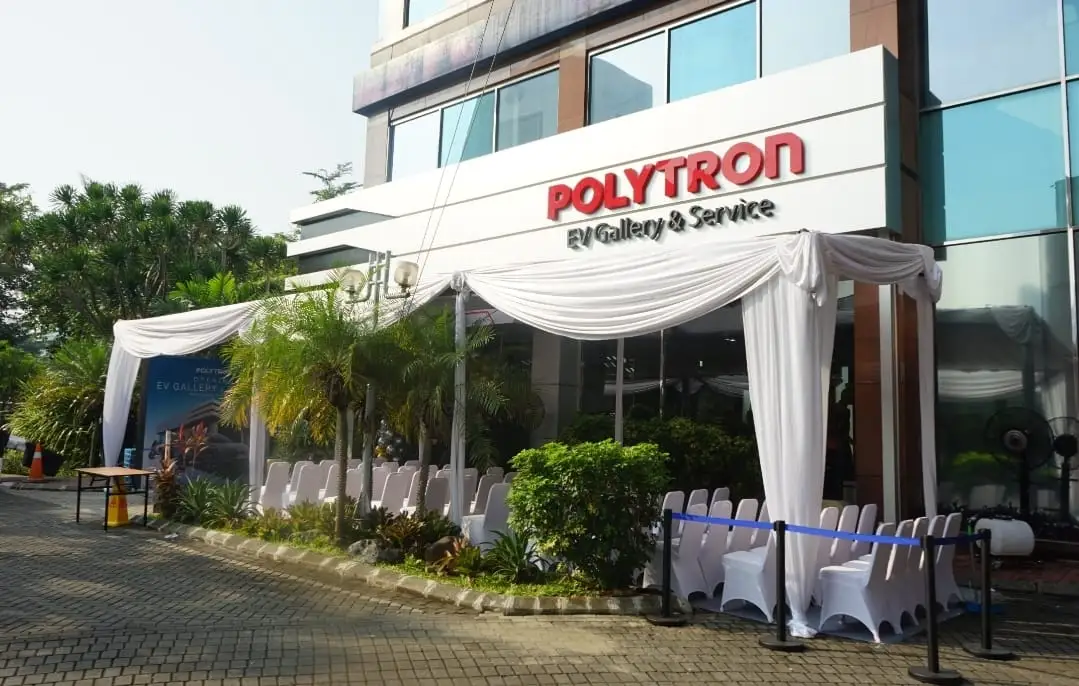 Polytron resmi buka showroom mobil listrik pertamanya, fasilitasnya beragam. Foto: dok. Polytron.