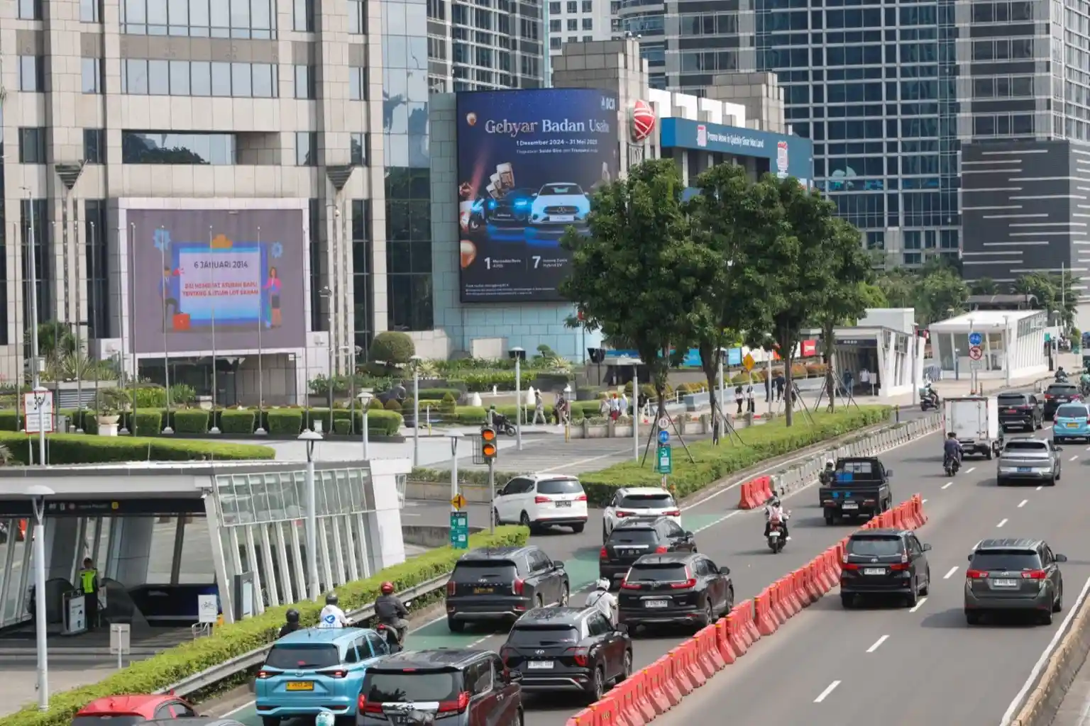 Stimulus Rp24,44 triliun untuk liburan sekolah belum mendorong pasar modal. Saham transportasi dan infrastruktur justru melemah di tengah tekanan konsumsi. Foto: KabarBursa/Abbas Sandji.