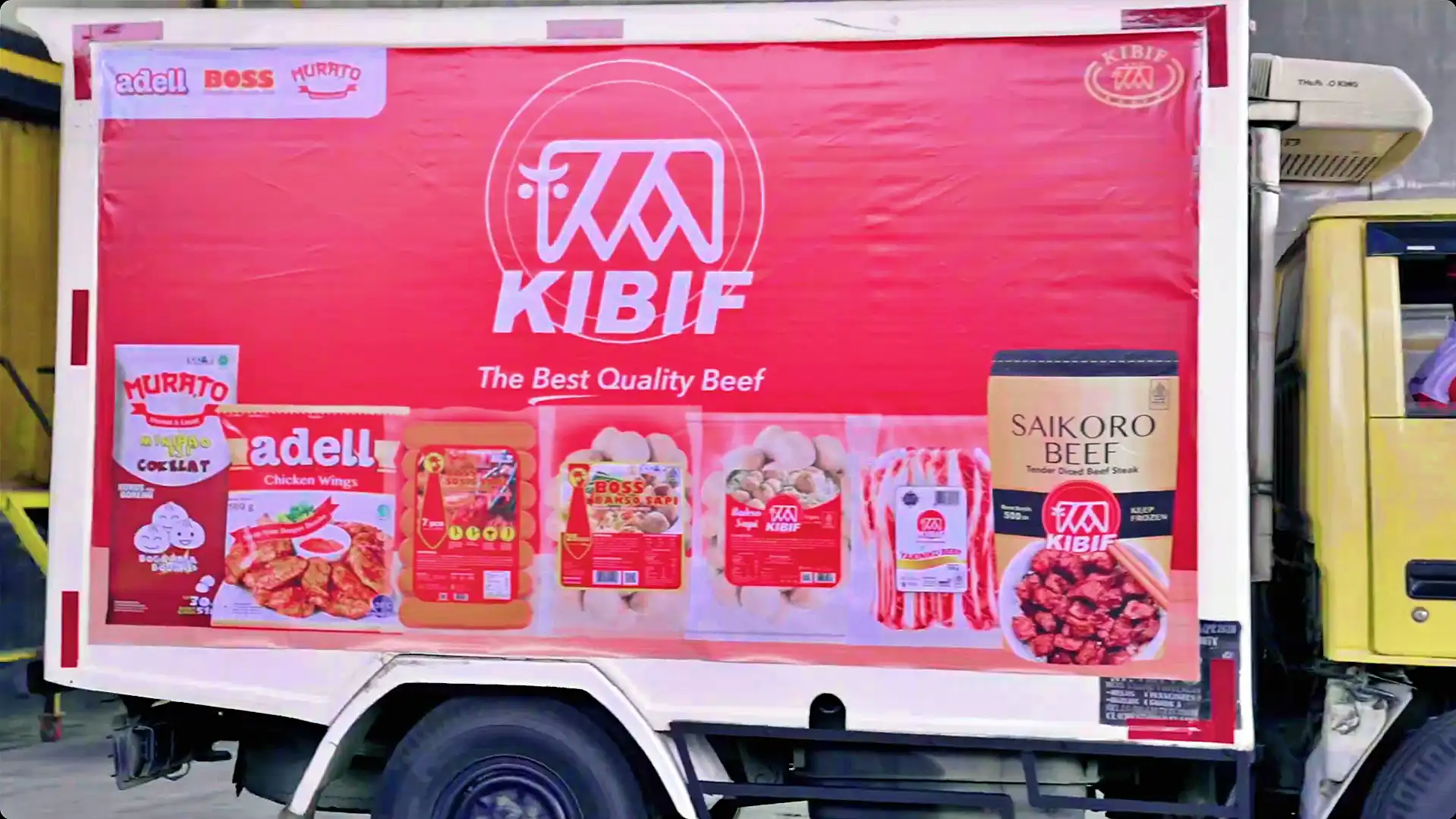 Ilustrasi: Truk milik Estika Tata Tiara (BEEF) yang akan mendistribusikan produk-produknya ke konsumen. (Foto: Dok. Kibif)