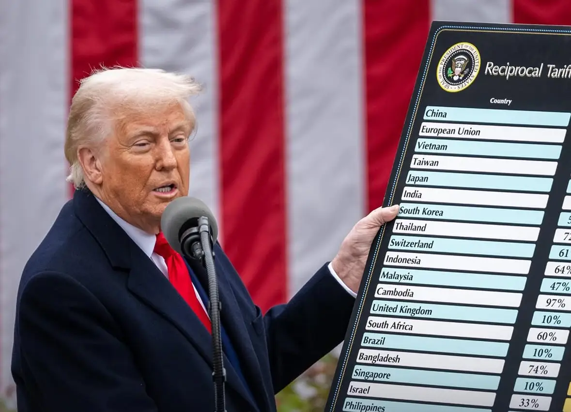 Tarif 32 persen dari Trump ancam ekspor RI ke AS. Industri padat karya seperti tekstil, furnitur, dan sepatu berisiko kehilangan daya saing. (Foto: Instagram @potus)