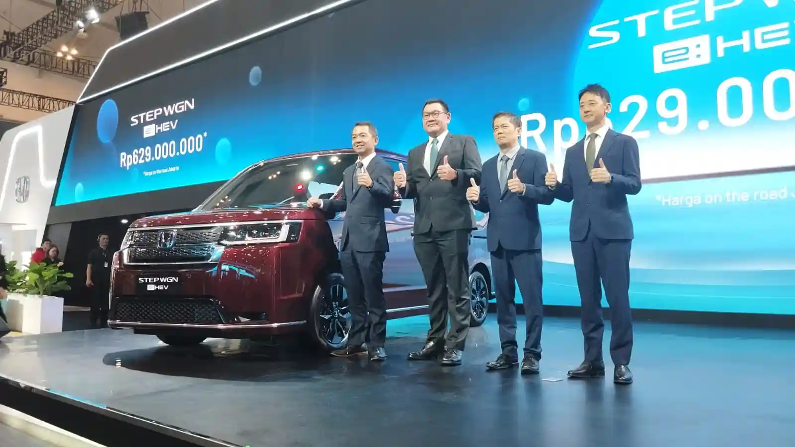 Step WGN e:HEV meluncur sebagai mobil hybrid baru Honda di GIIAS 2025. Harga enggak sampai Rp650 juta, intip spesifikasinya. Foto: Harun/KabarBursa.com.