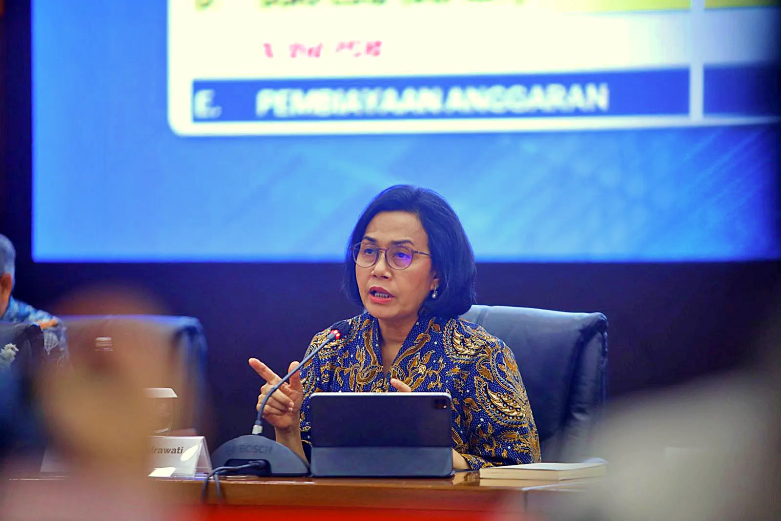 Menteri Keuangan Sri Mulyani saat berbicara dalam konferensi pers APBN KiTa di Kementerian Keuangan, Jumat, Selasa 17 Juni 2025. (Foto: KabarBursa/Ayyubi Kholid).