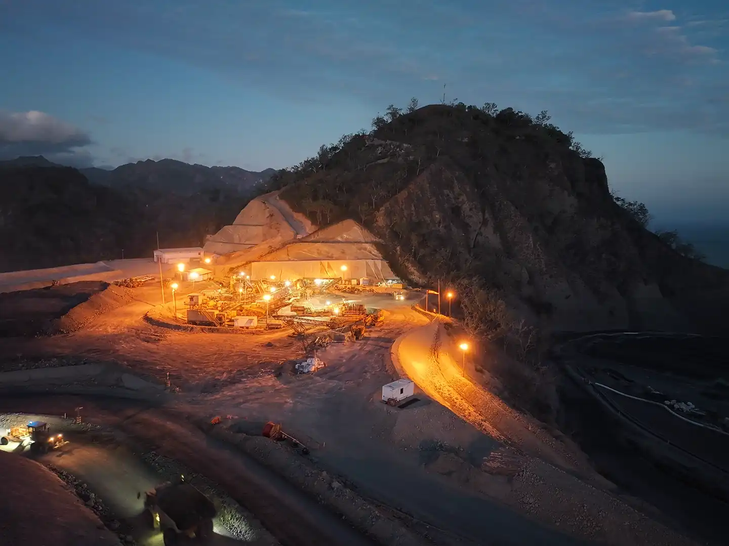 Ilustrasi Penambangan Emas. Foto: Dok Merdeka Gold Resources