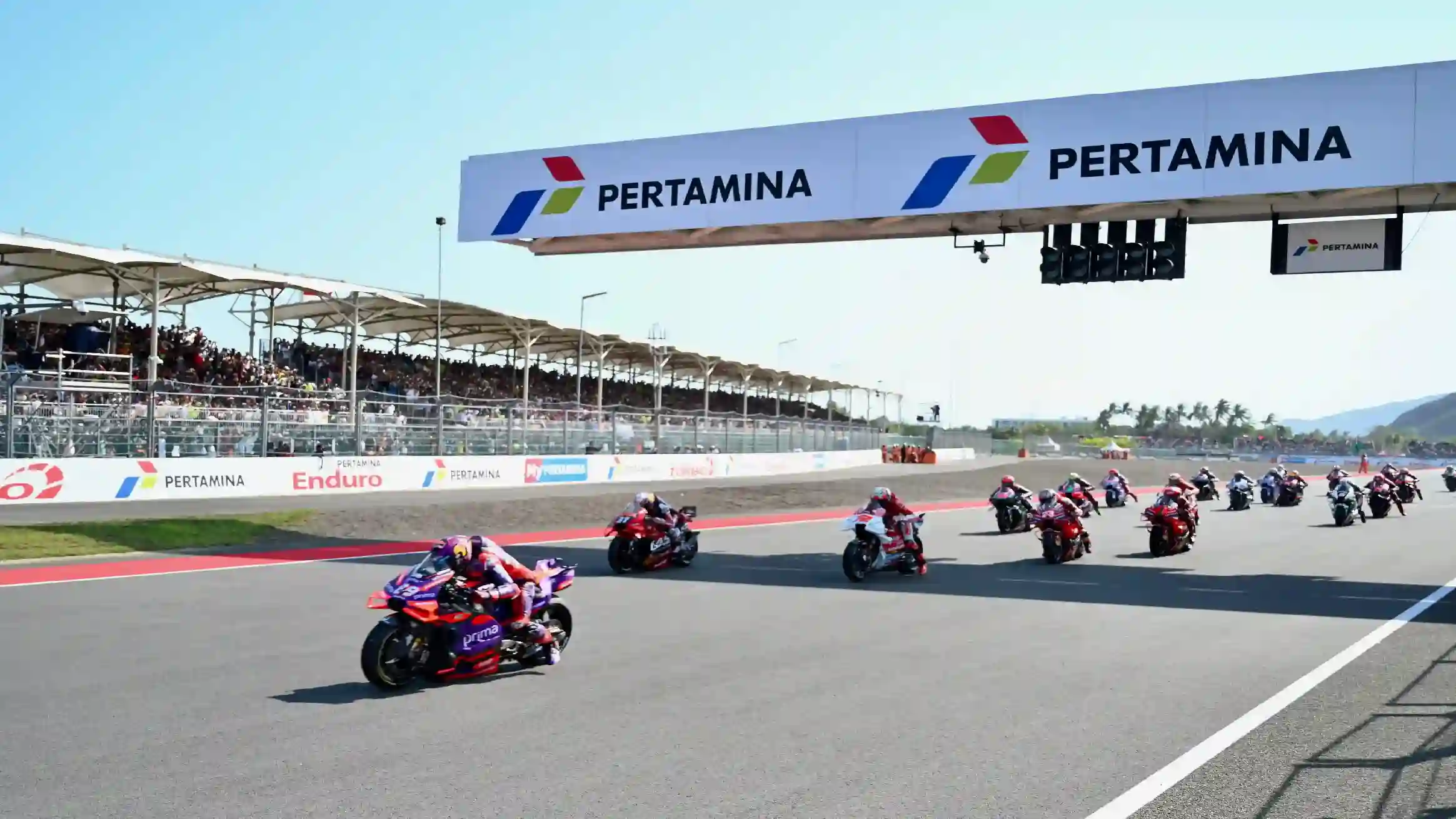 Pertamina Grand Prix of Indonesia 2025 jadi magnet wisata dunia, catat rekor baru di Mandalika. Foto: dok. Pertamina