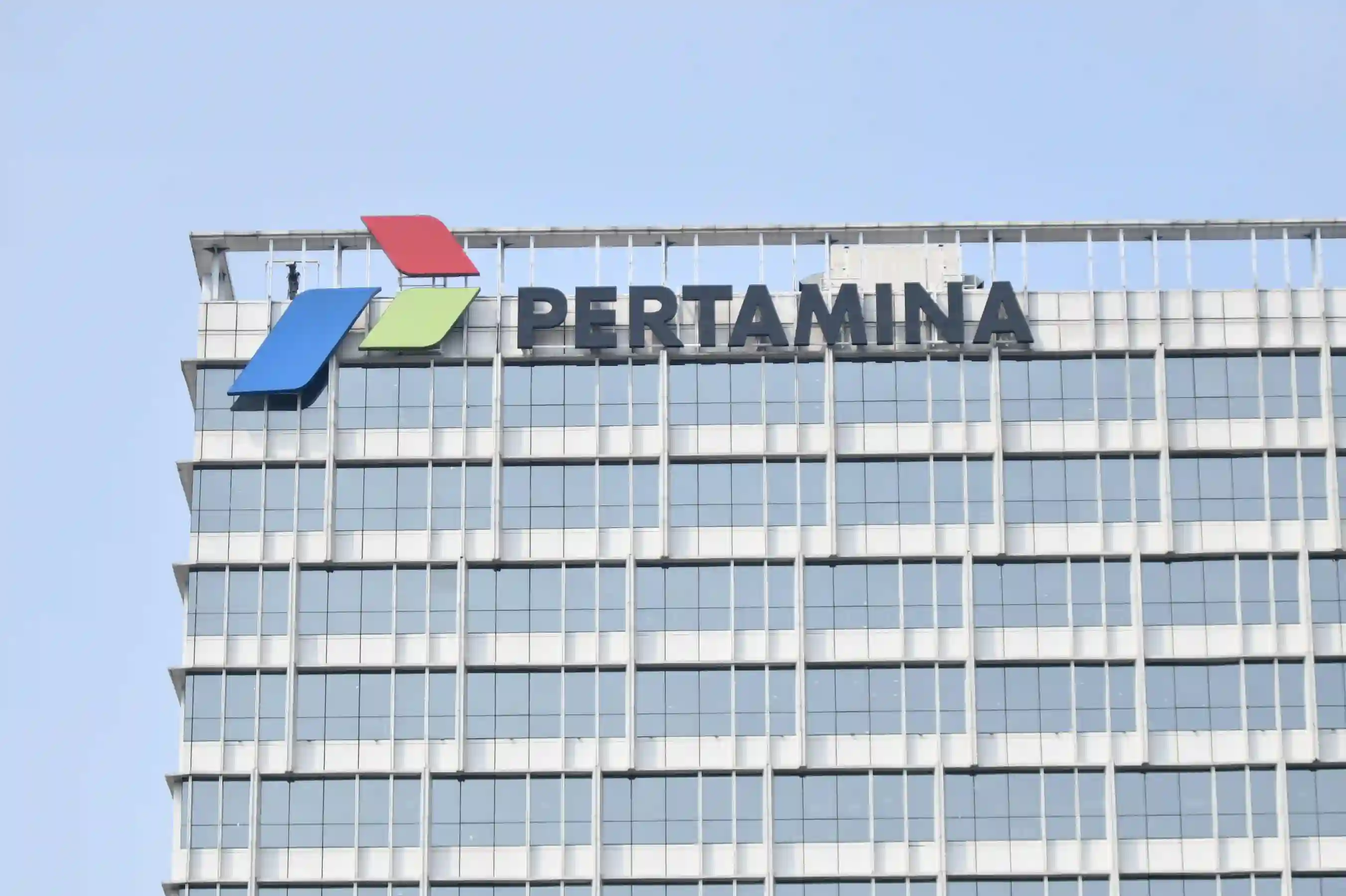 Pertamina memperkuat ketahanan energi nasional melalui peningkatan produksi migas dan pengembangan energi hijau. Target produksi minyak 1 juta barel per hari pada 2029. Foto: dok. Pertamina 