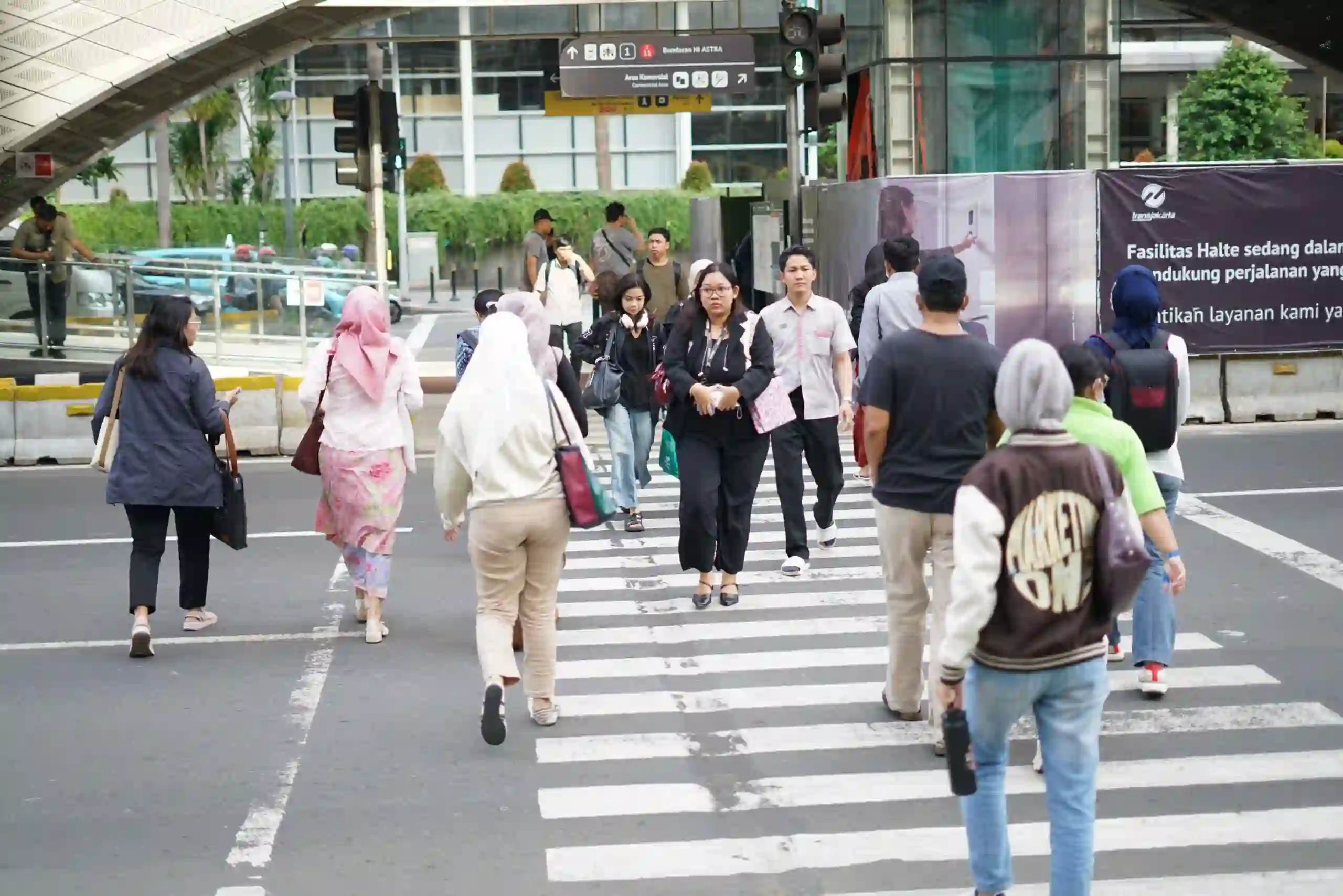 Sebuah orkestrasi mobilitas dan konsumsi dalam satu tarikan kebijakan. Foto: Dok KabarBursa.com