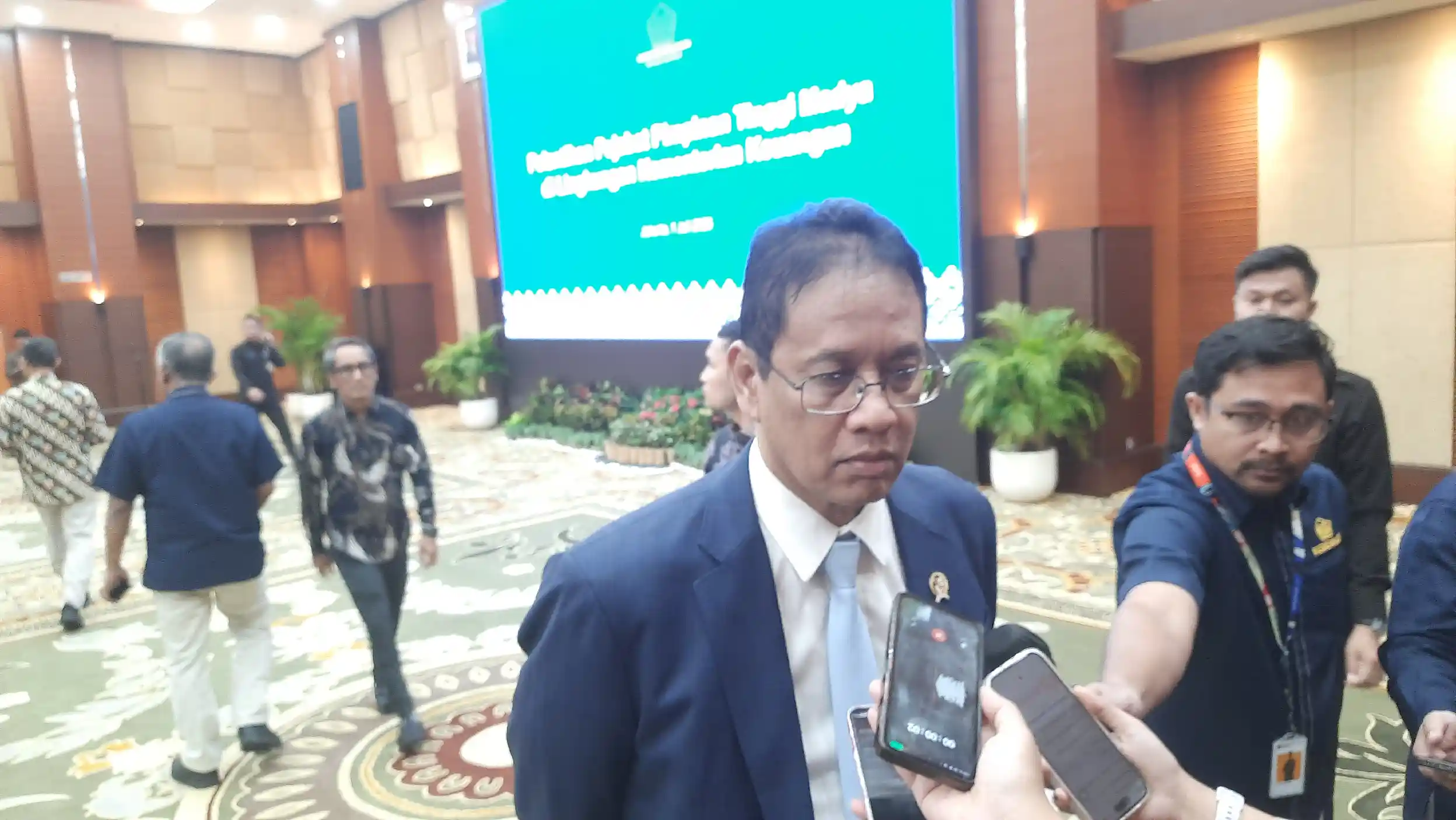 Menteri Keuangan Purbaya Yudhi Sadewa menanggapi kenaikan inflasi Juni 2026. Sebut inflasi masih terkendali hingga harga Pertamax bakal turun. Foto: Harun Rasyid/KabarBursa.com.