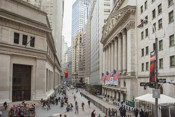 Indeks S&P 500 naik 0,42 persen ke level 7.575,39. Sementara itu, Nasdaq Composite menguat 0,29 persen dan Dow Jones Industrial Average bertambah 0,29 persen. (Foto: New York City)
