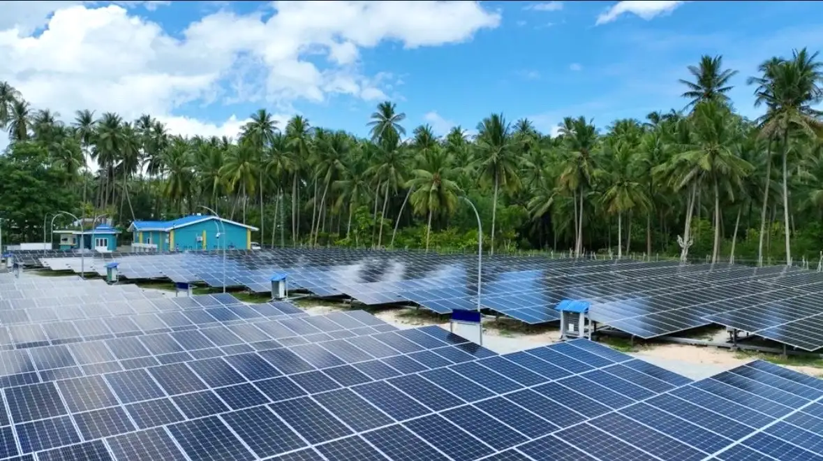 ESDM didesak untuk segera menetapkan standarisasi nasional bagi teknologi inverter pada proyek Pembangkit Energi Baru Terbarukan atau EBT. (Foto: dok PLN)