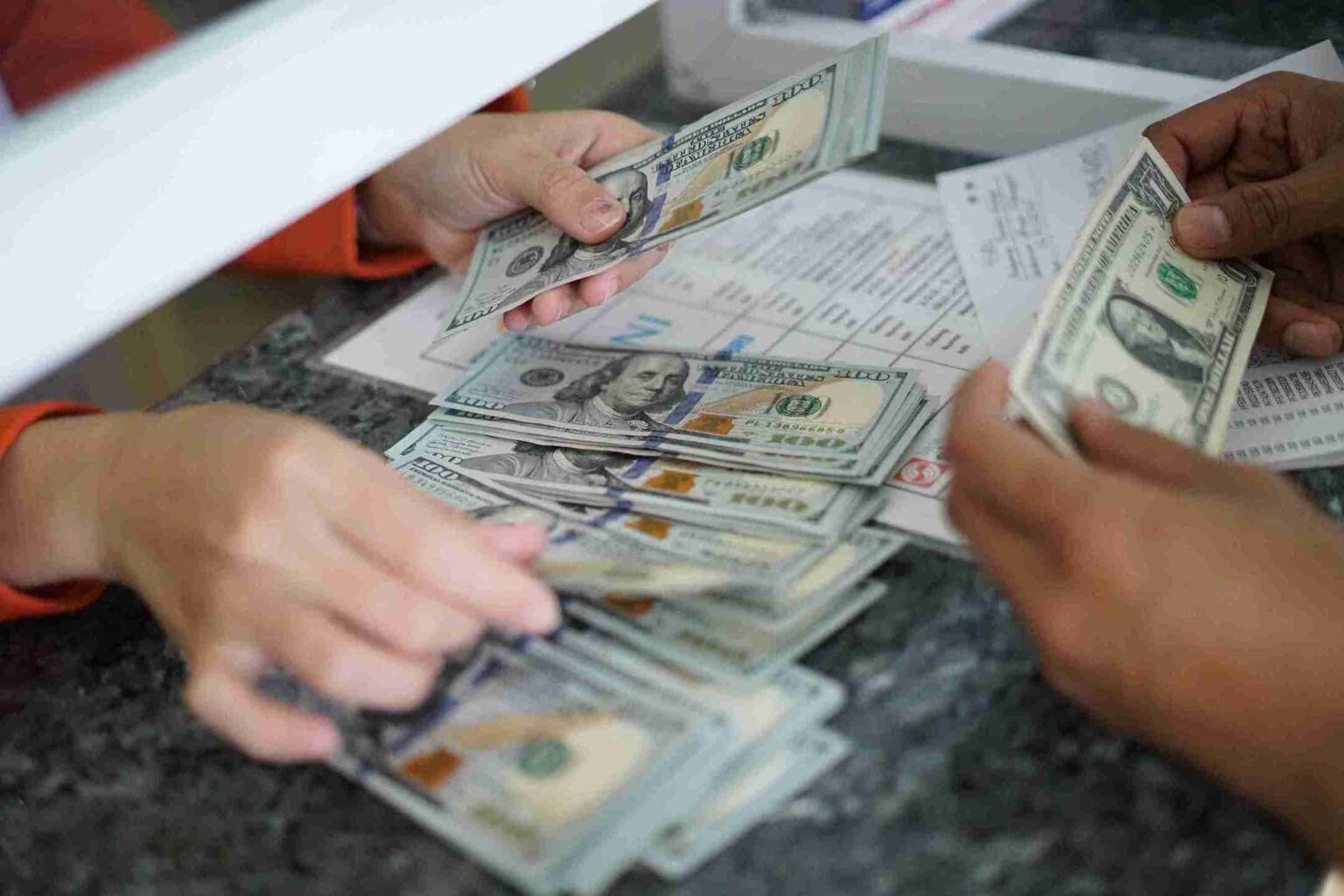 Dolar AS Naik Podium, tapi Masih di Bawah Yen Jepang
