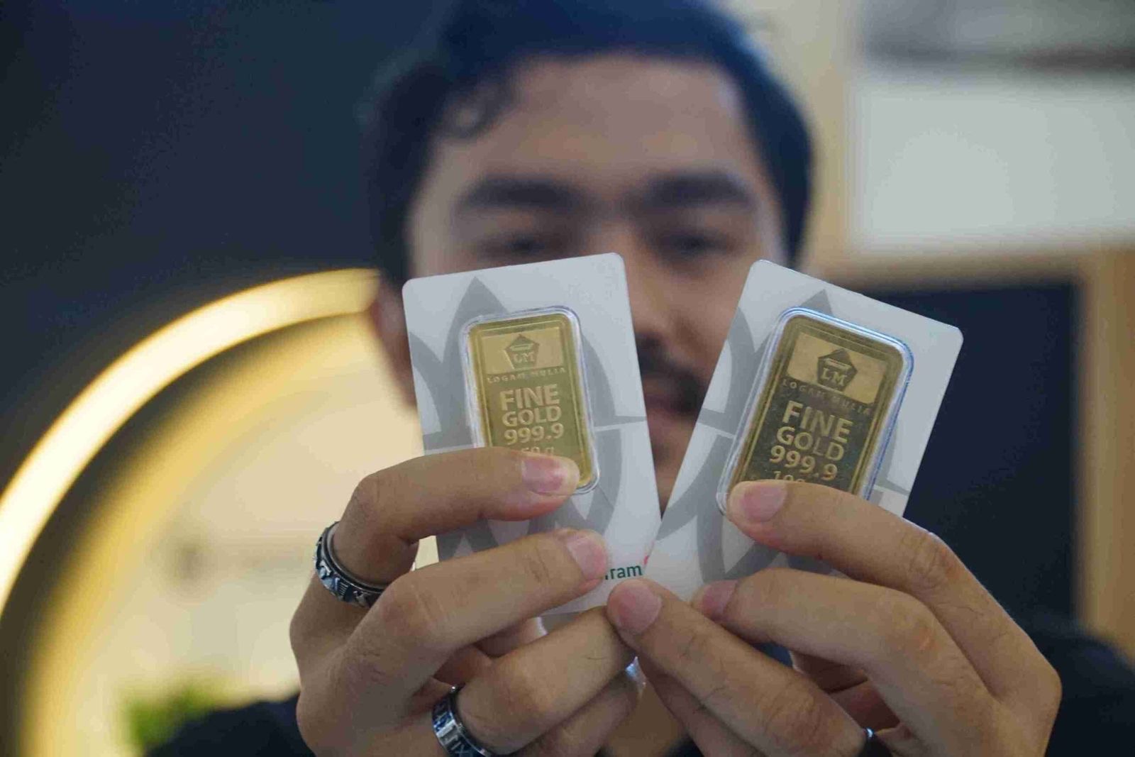 Harga Emas Turun, Harga Kini Nyaris Rp49 Juta per Ons