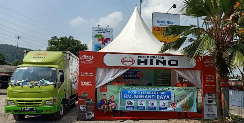 Hino Siagakan 18 Posko Lebaran di Jalur Mudik Sumatera-Jawa