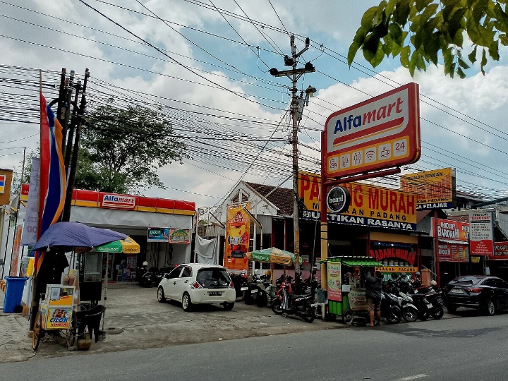 Sepekan Ramadan, Saham AMRT dan ICBP Tancap Gas