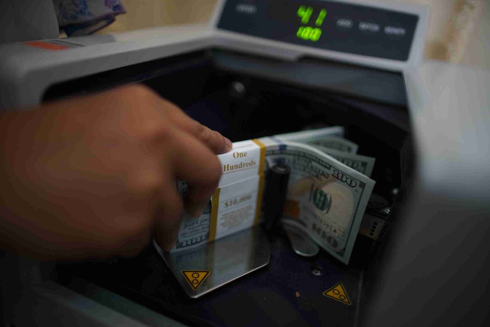 Pembagian THR Disebut Bisa jadi Katalis Positif IHSG