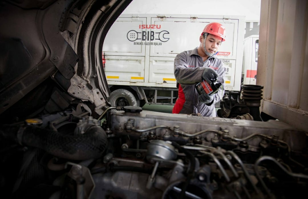 Isuzu Bagikan Tips Jaga Kendaraan Niaga Tetap Prima