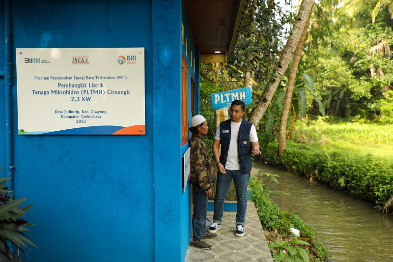 BRI bikin Bantuan Pembangkit Listrik Tenaga Mikro Hidro