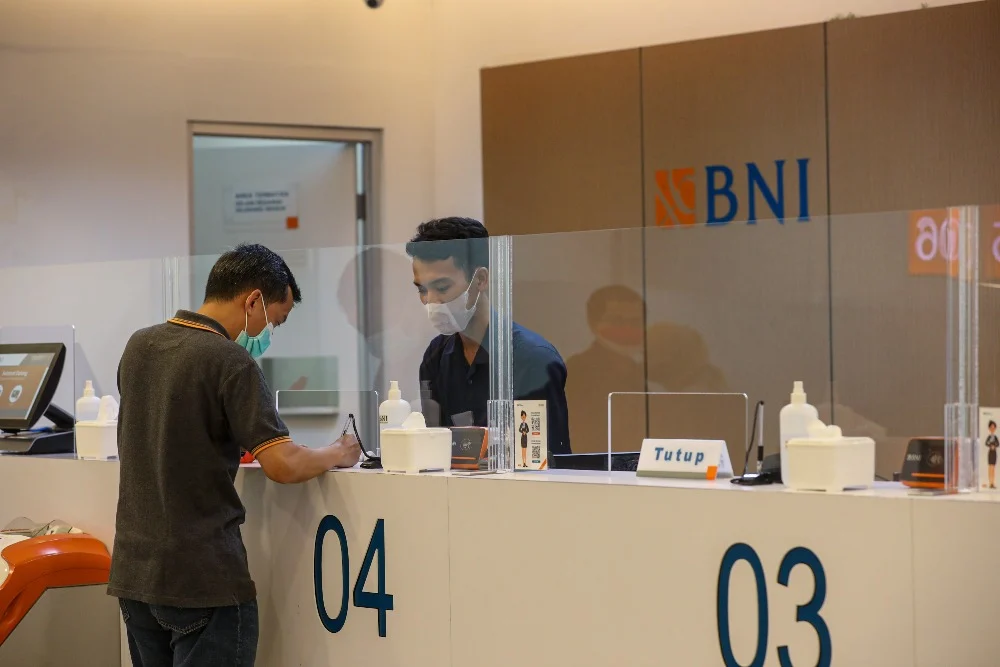 Pindah ke BRI, Mucharom Mundur dari Direksi BNI