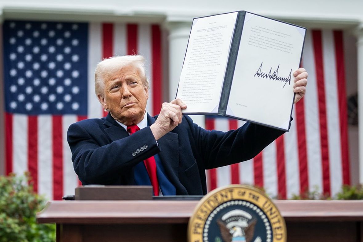 Trump Resmikan Tarif Massal, Inflasi di Depan Mata
