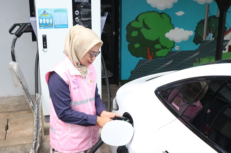 Kisah Srikandi PLN Siaga Sepanjang Arus Mudik dan Balik