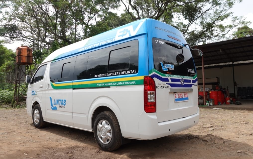 Lintas Shuttle Boyong Mobil Listrik Indomobil 