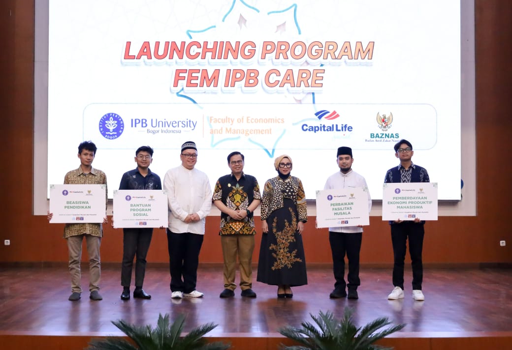 BAZNAS dan PT Capital Life Syariah Salurkan Bantuan 