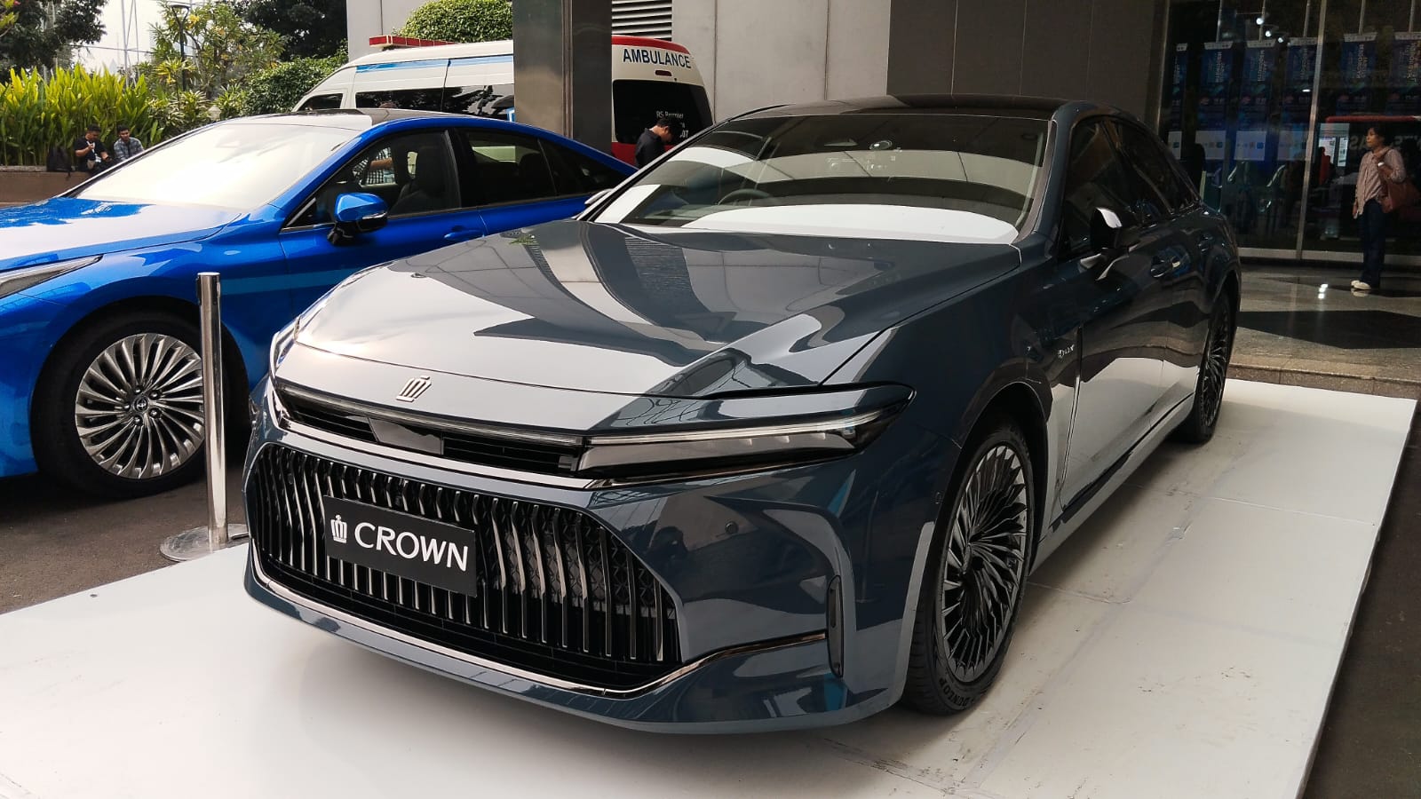 Toyota Crown Hidrogen Dipamerkan, ini Speknya