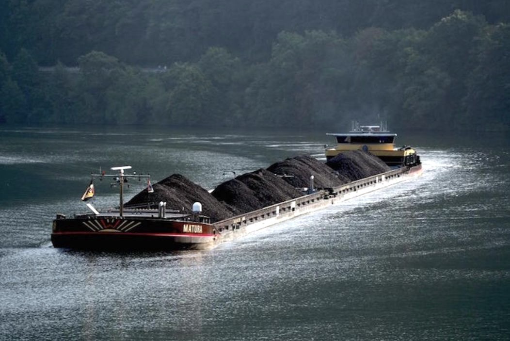 Impor Batu Bara Global Terpukul Transisi Energi
