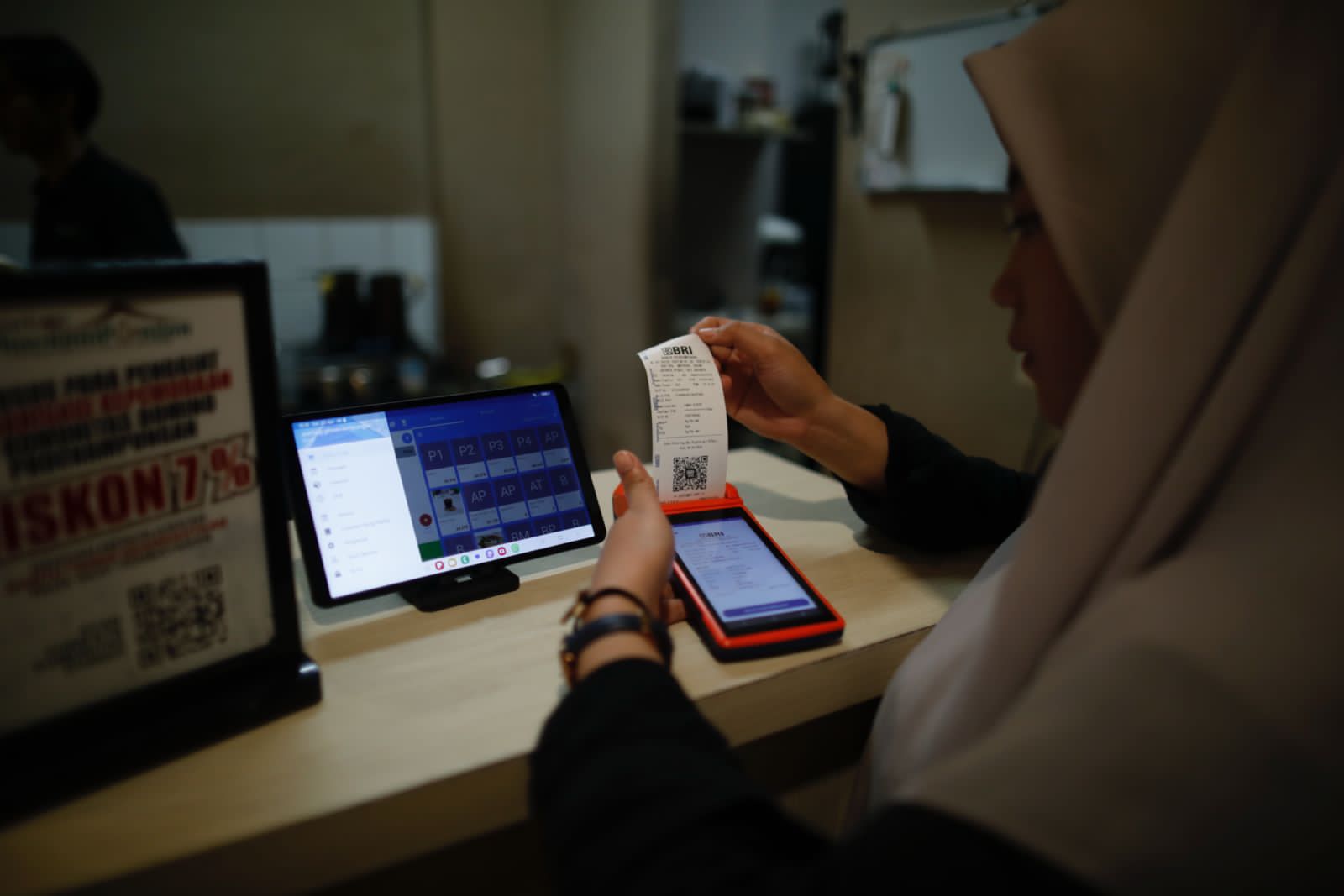 QRIS vs Visa-Mastercard: Daulat Sistem Pembayaran Nasional