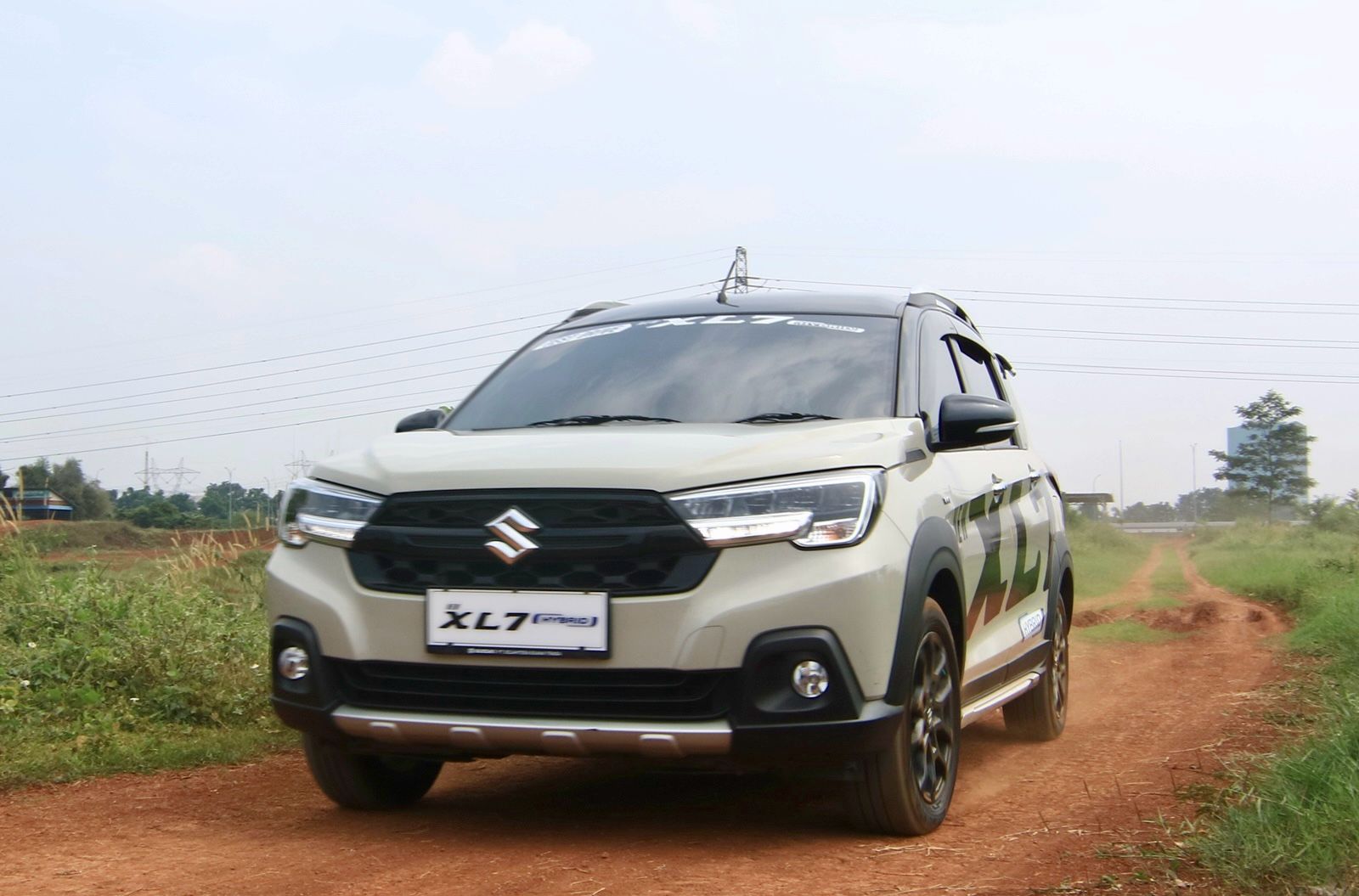 XL7 Hybrid: Upaya Suzuki Penuhi Tren SUV Keluarga 