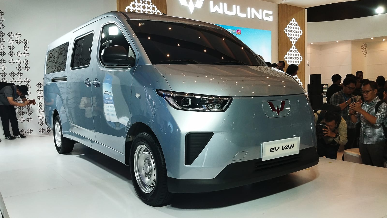 Wuling Bidik 0,1 Persen Pasar Niaga Listrik Lewat EV Van
