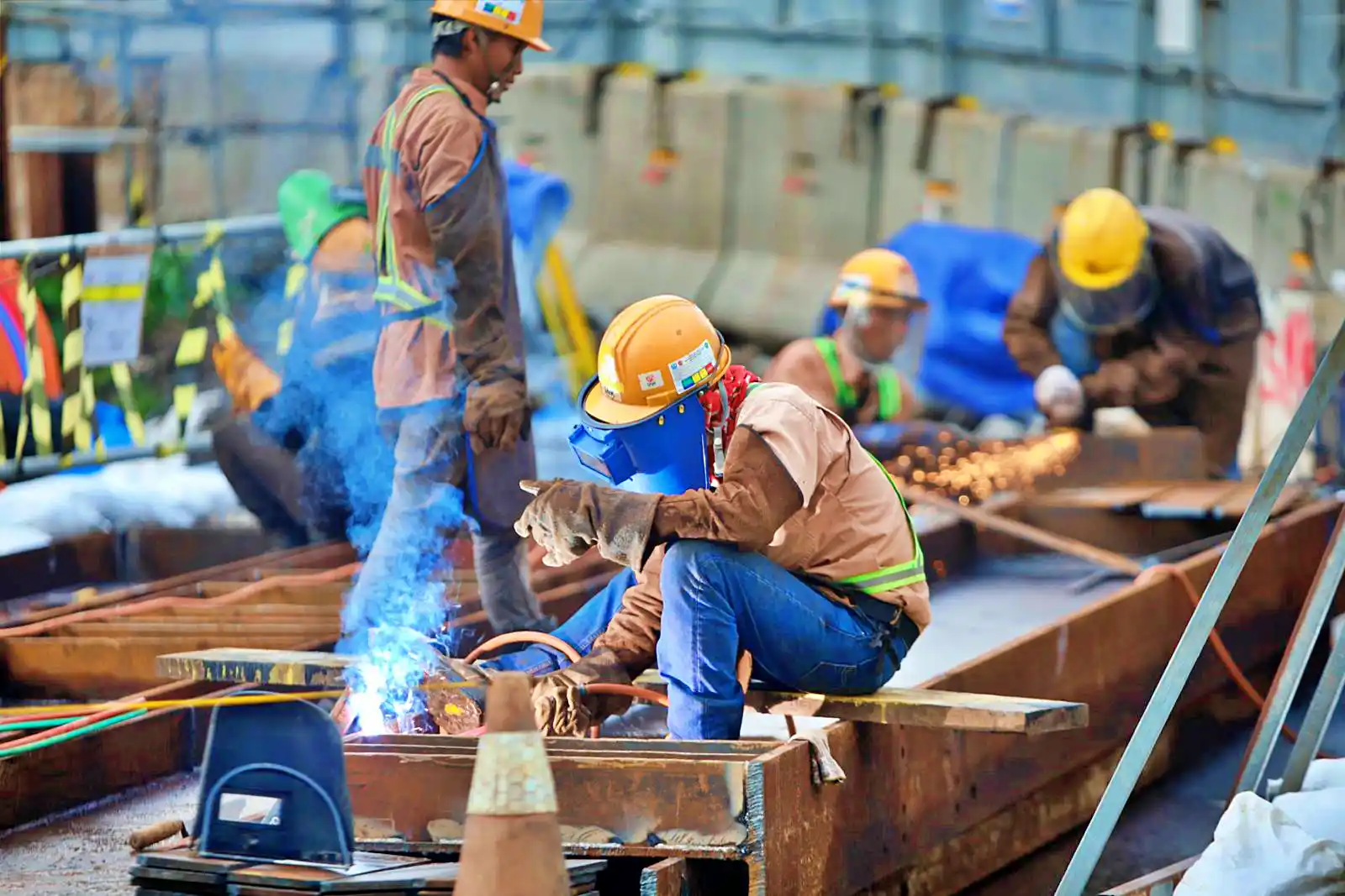IHSG Bisa Tembus 7.000, tapi Tertahan Ekonomi RI yang Loyo