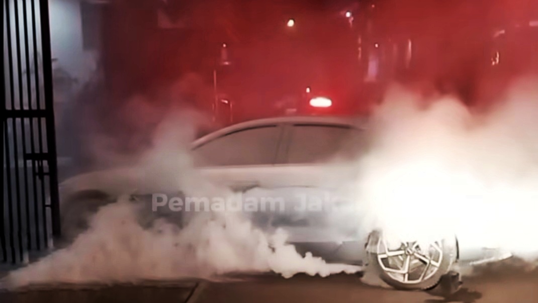 BYD Seal Berasap Karena Korsleting? Berikut Harga Baterainya