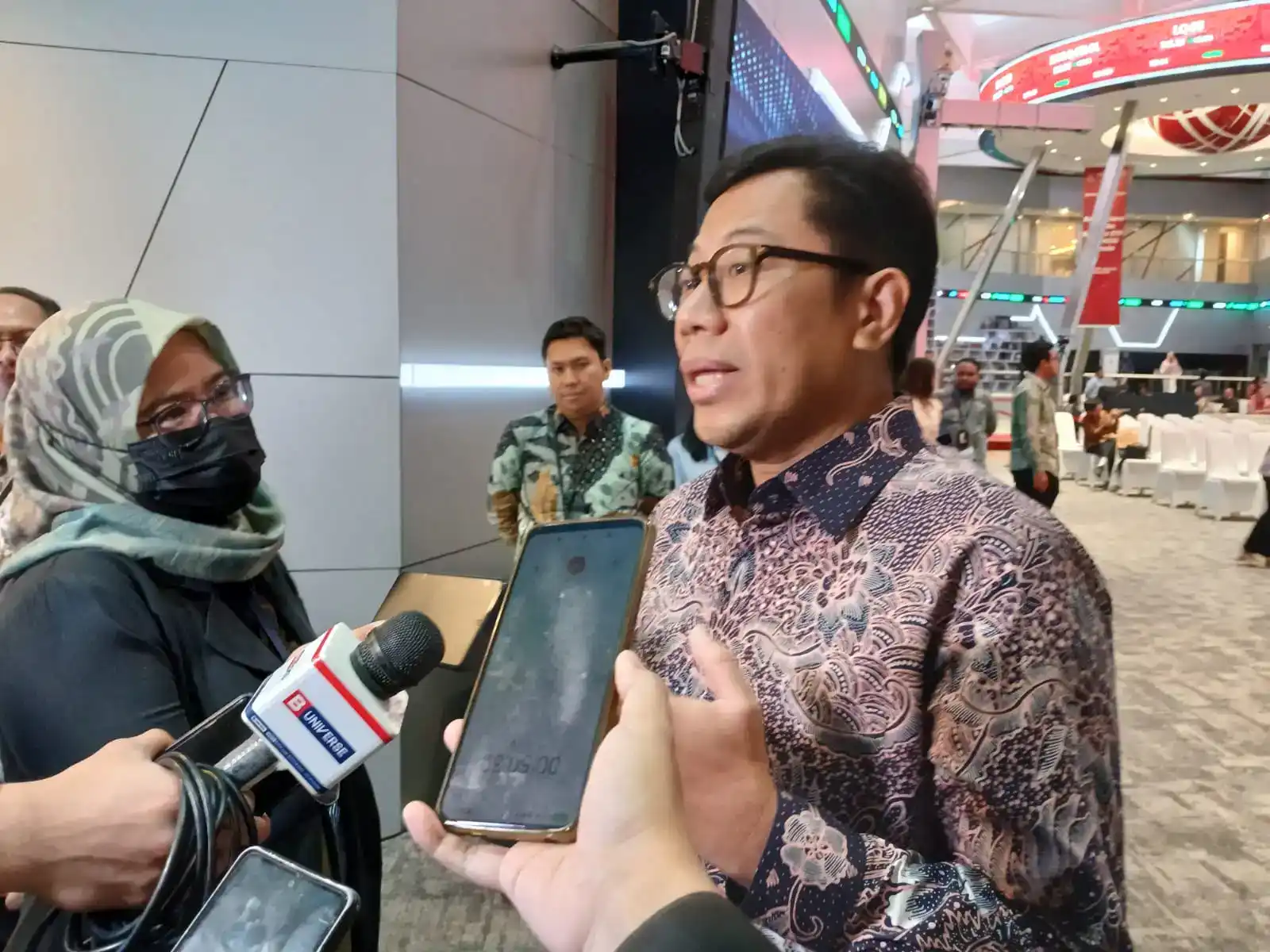 BEI Buka Suara soal Potensi Delisting Saham Sritex (SRIL)