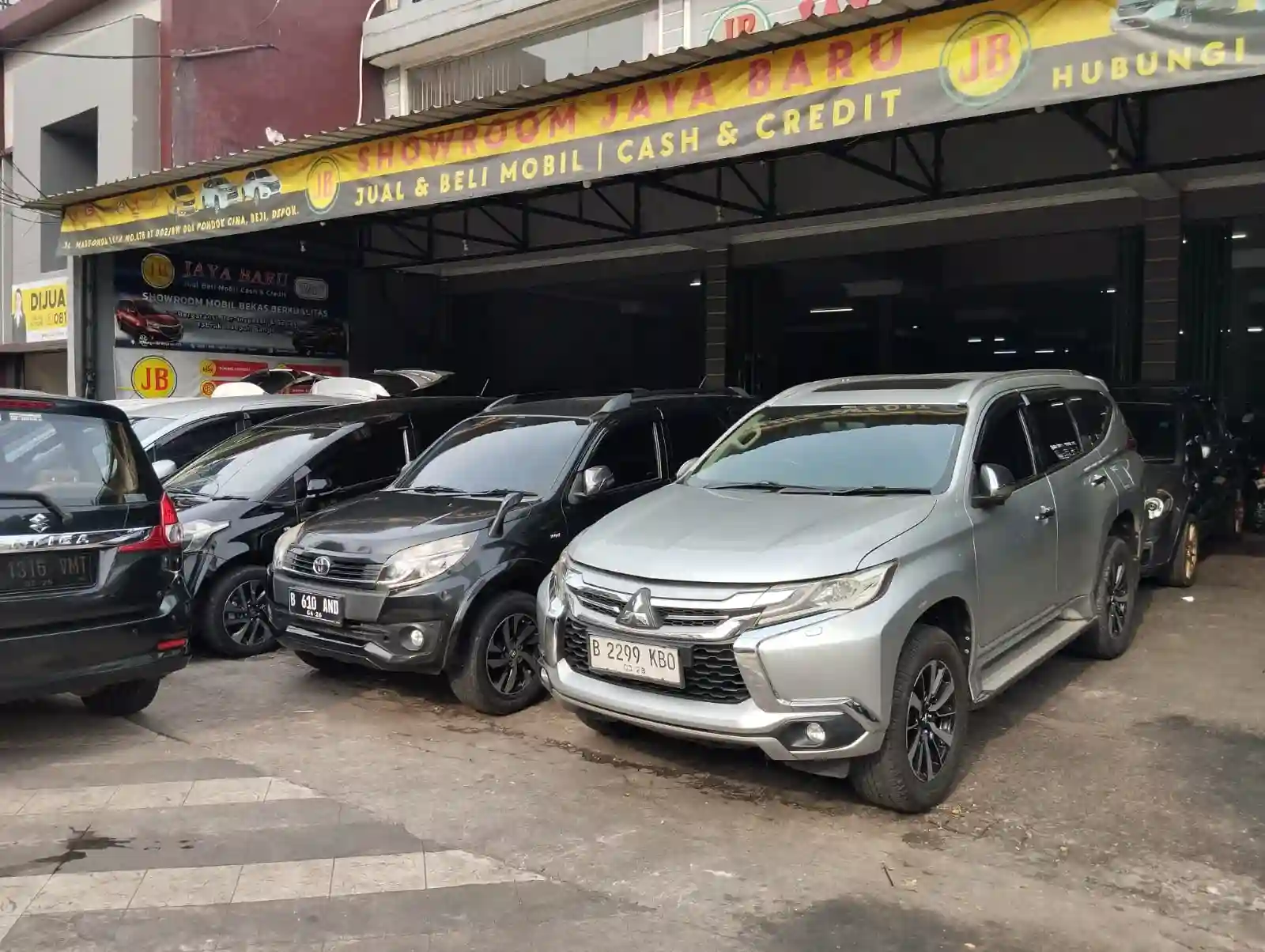 Ekonomi Lesu, Kelas Menengah Mulai Incar Mobil Bekas