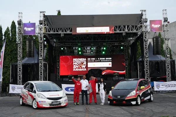 Auto Slalom dan Drift Panaskan IIMS Surabaya 2025