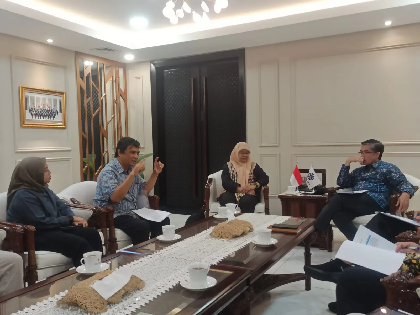 Gelombang PHK: Pekerja Menuntut Transparansi dan Perlindungan Hak