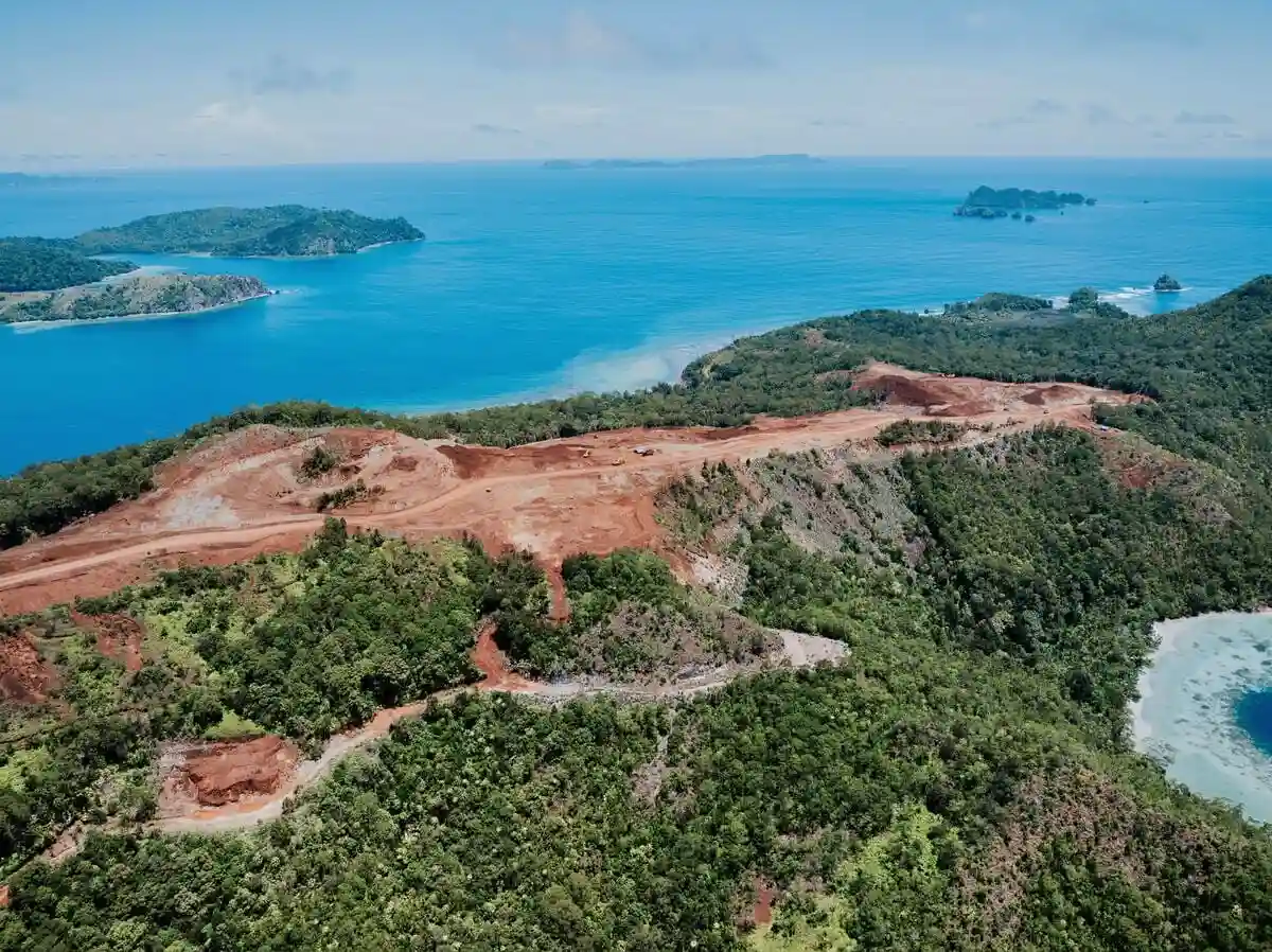 Analis: Konflik Lingkungan di Raja Ampat Ganggu Saham Nikel