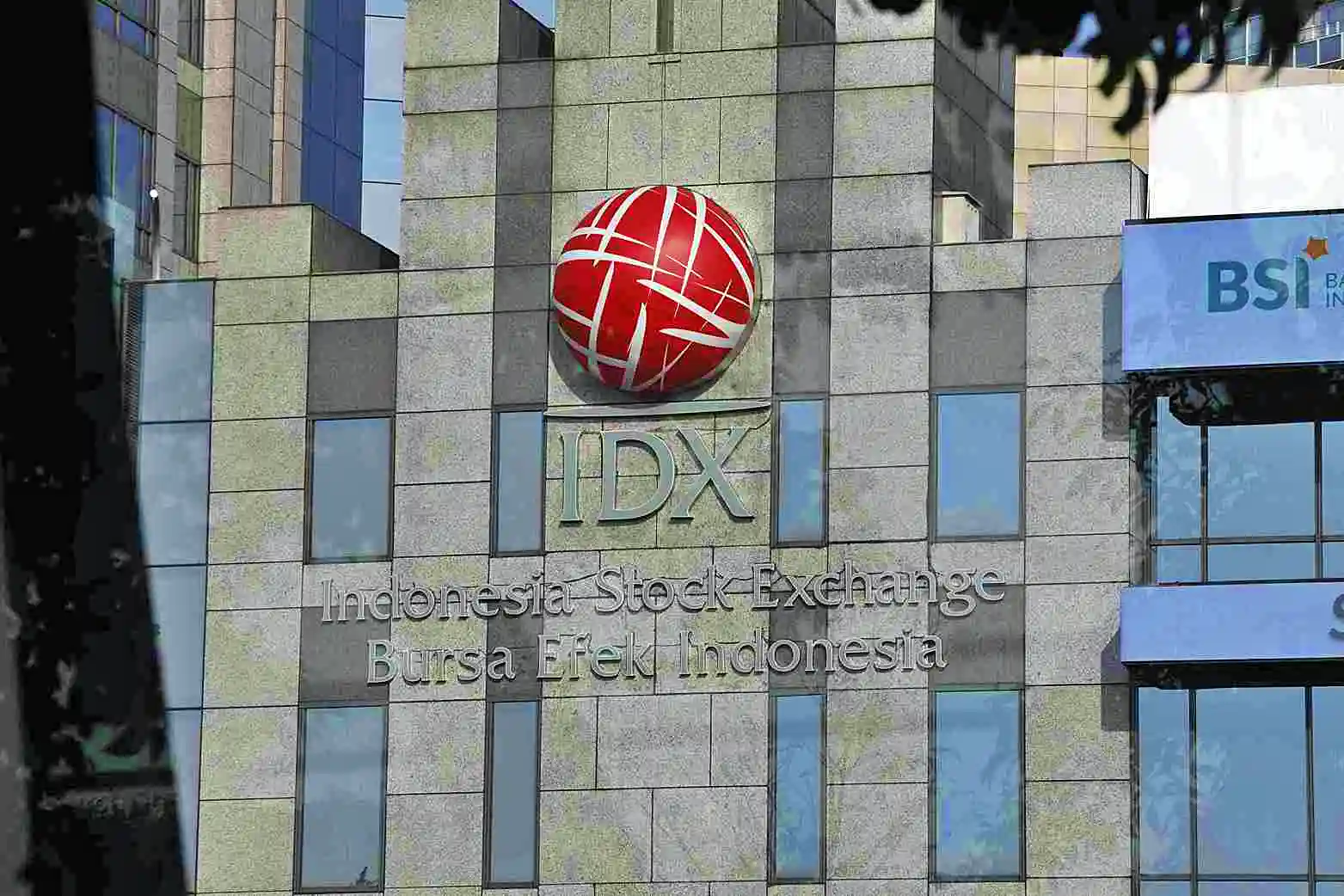 IHSG Rawan Koreksi, Intip Saham-saham Cocok Buy on Weakness