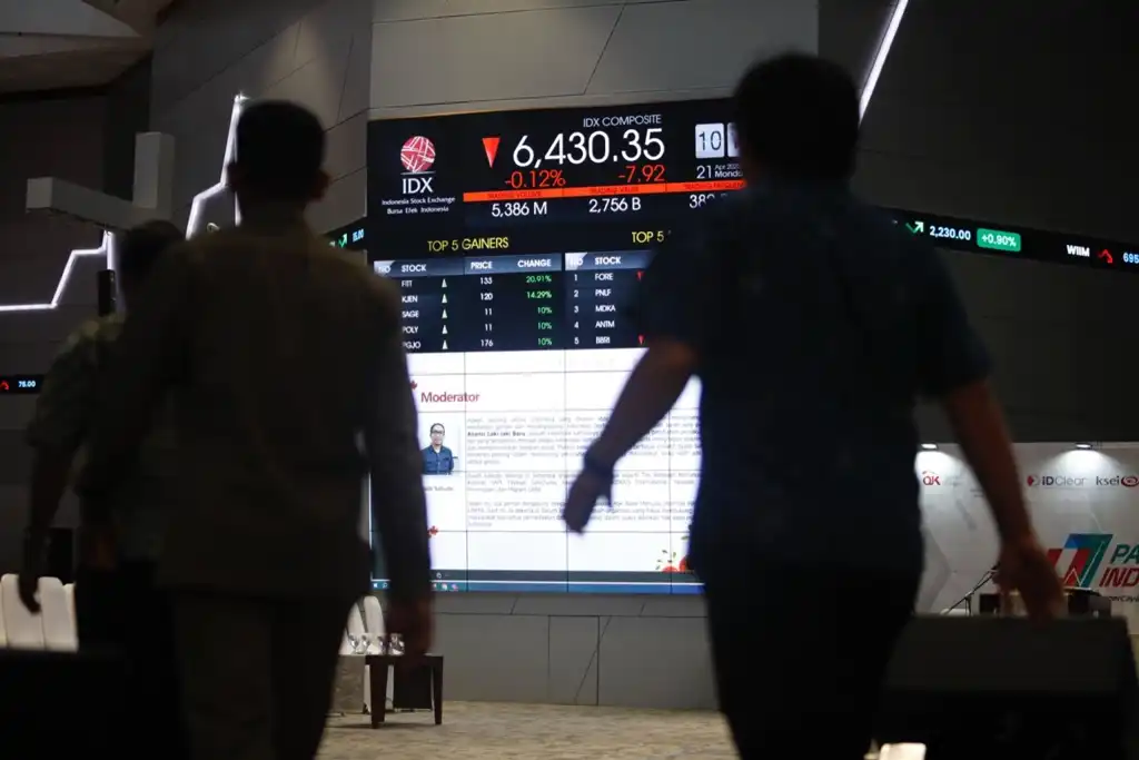 Perdagangan Sepekan BEI Surut, Kapitalisasi Pasar Turun Rp12.099 Triliun