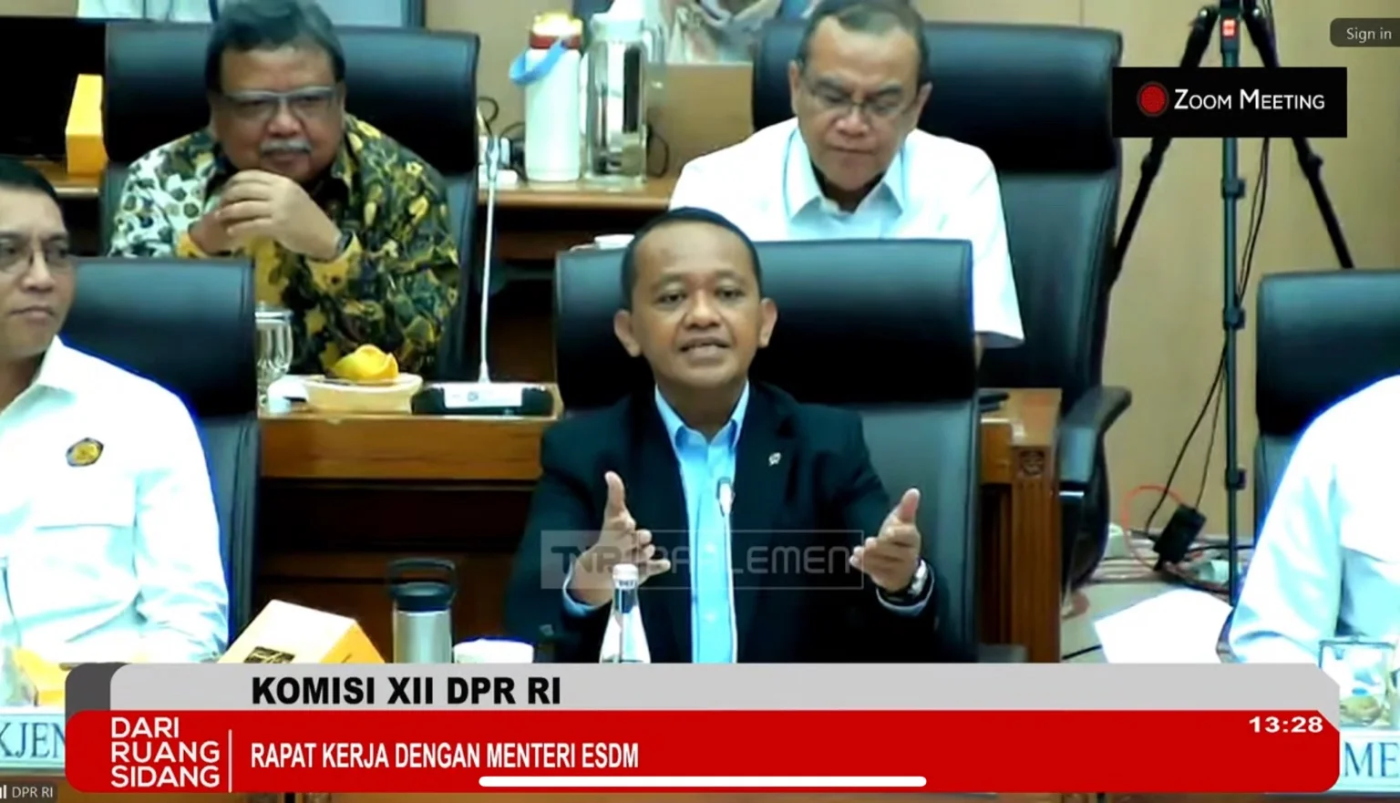 Bicara Sumur Minyak Rakyat, Bahlil: Tukang Goreng Banyak, Harus Transparan