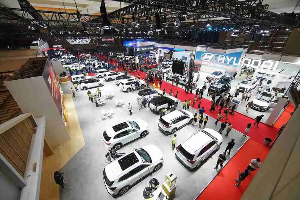 Industri Otomotif Sempoyongan Kejar Target Penjualan 900 Ribu Unit