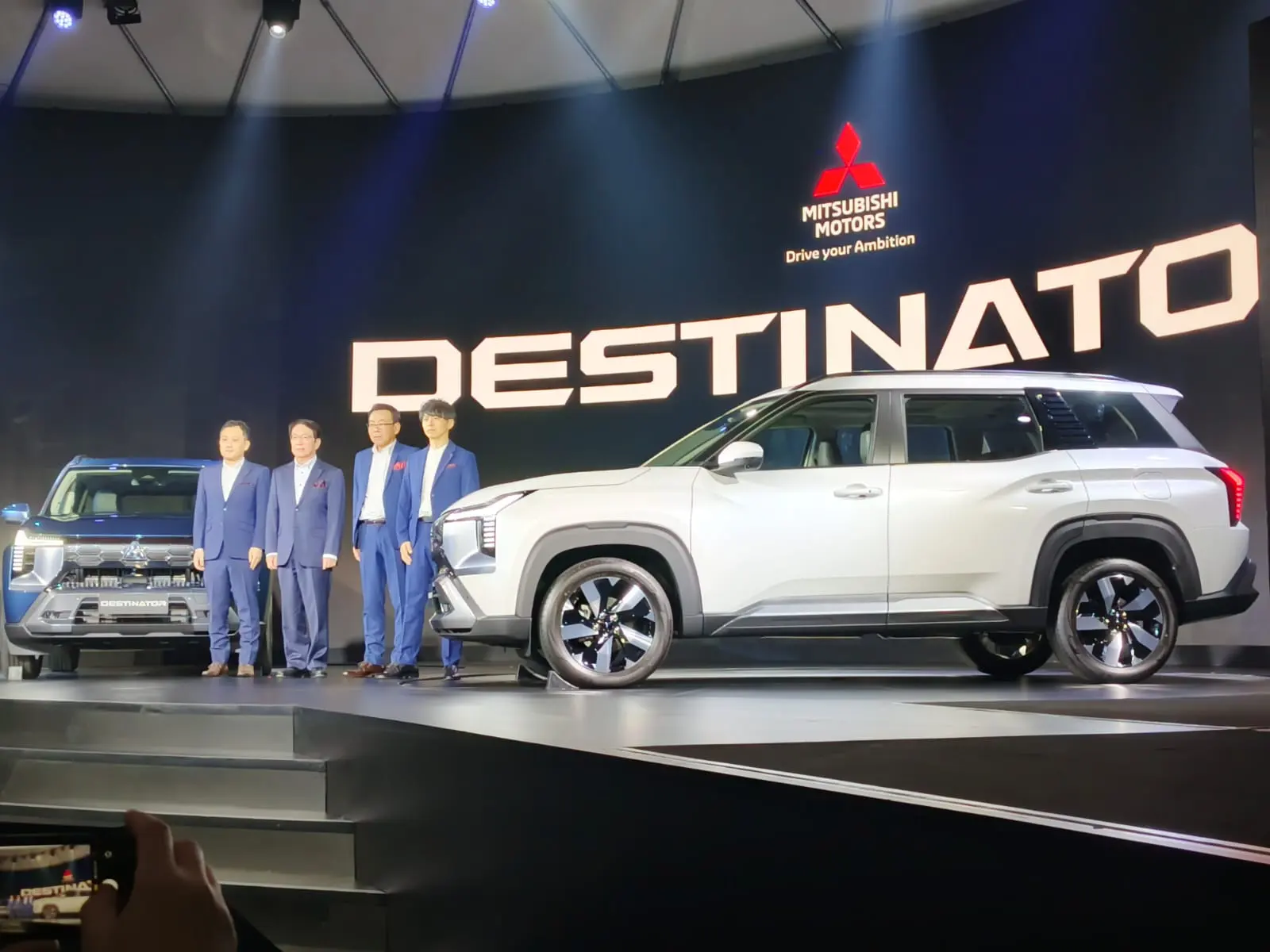 Mitsubishi Luncurkan Destinator, SUV Baru Khusus Keluarga Indonesia