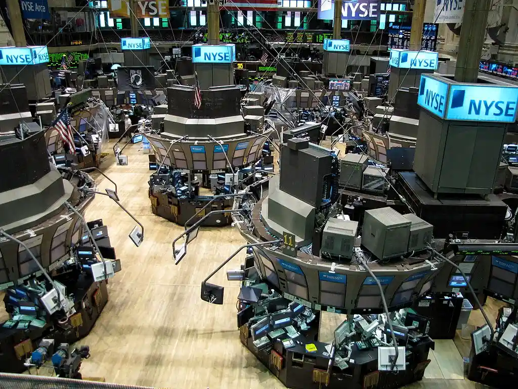 Rekor Baru S&P 500 dan Nasdaq, Didorong Data Konsumen
