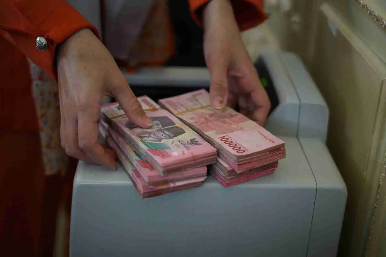 BI Potong Suku Bunga, DPR Desak Subsidi UMKM dan Kenaikan UMP