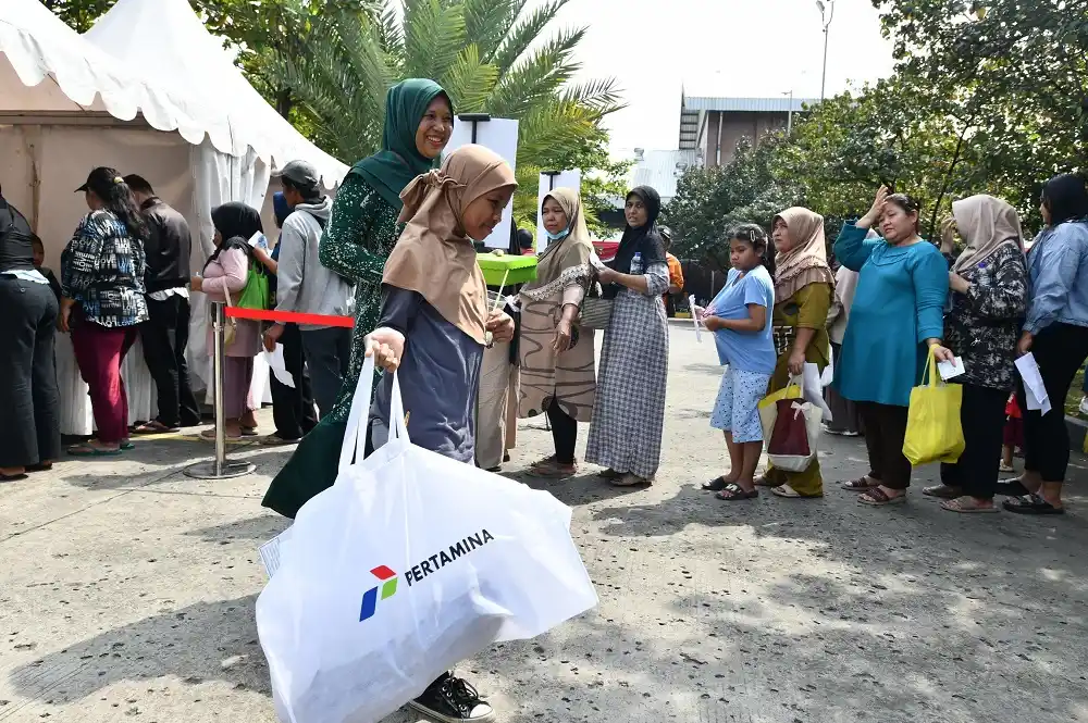 Pertamina Warnai Hari Pramuka 2025 Lewat SESAMA: Seribu Seragam Sekolah