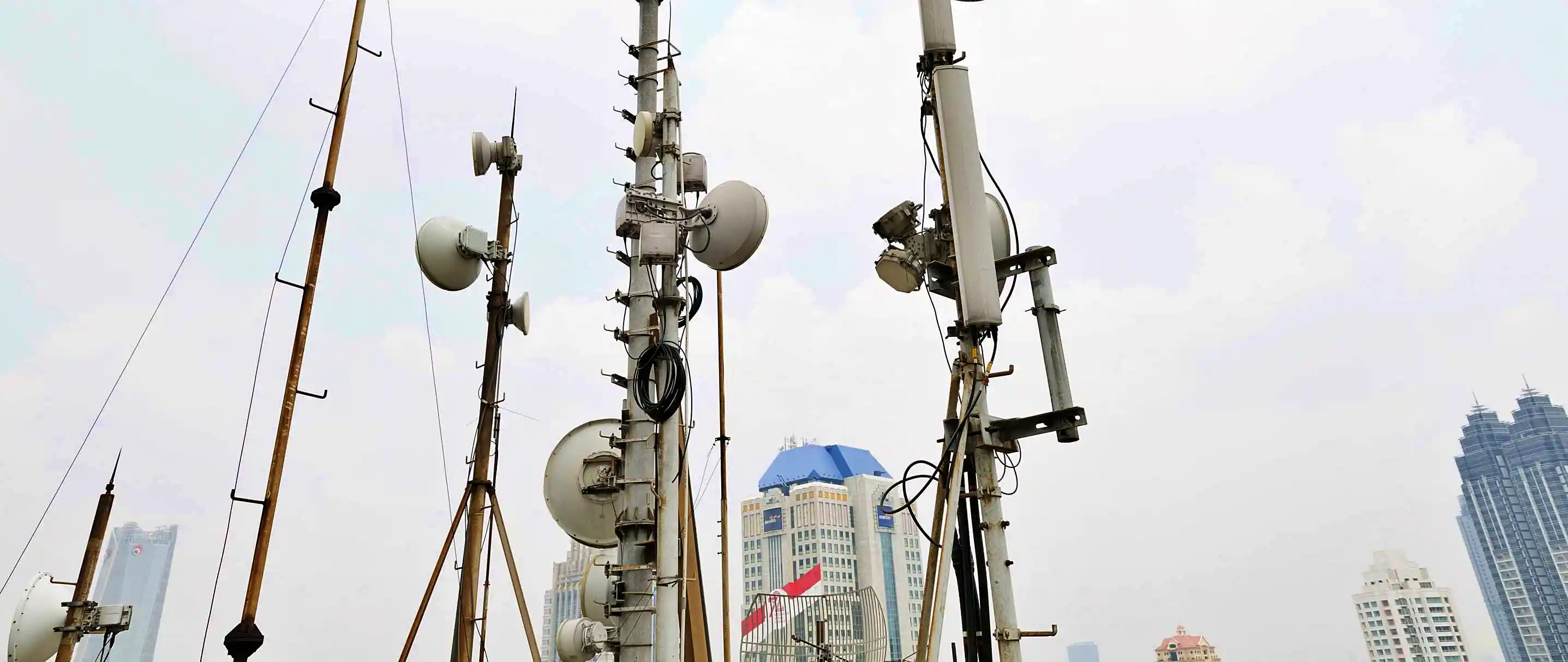 Spektrum 1,4 GHz: Jalur Baru Fixed Broadband dan Katalis Emiten Telko?