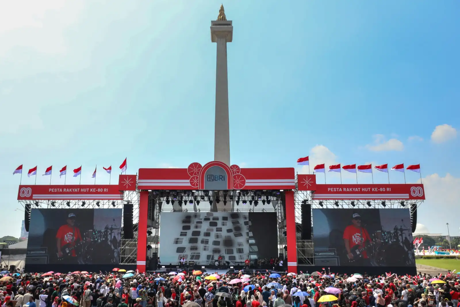 Gelar Panggung Hiburan di Monas, BRI Sukseskan Pesta Rakyat & Karnaval HUT ke-80 RI